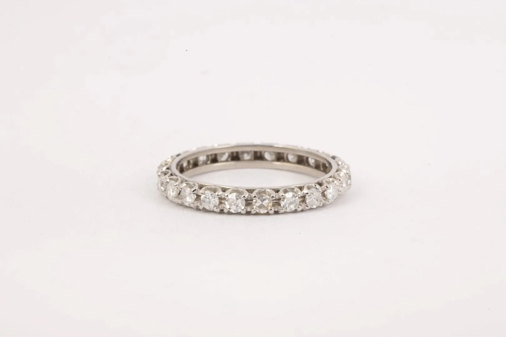 950 Platinum Ring Band with 0.66tcw Diamonds Size 6.75 (2.71g.)