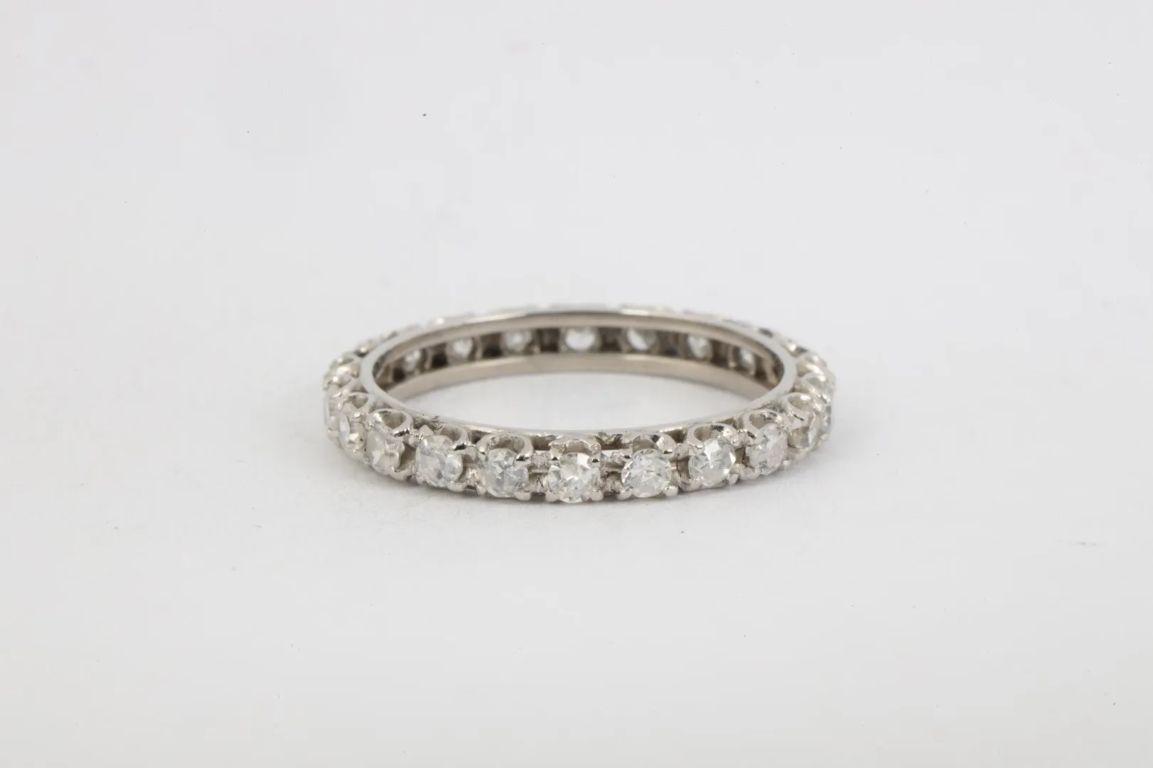 950 Platinum Ring Band with 0.66tcw Diamonds Size 6.75 (2.71g.)